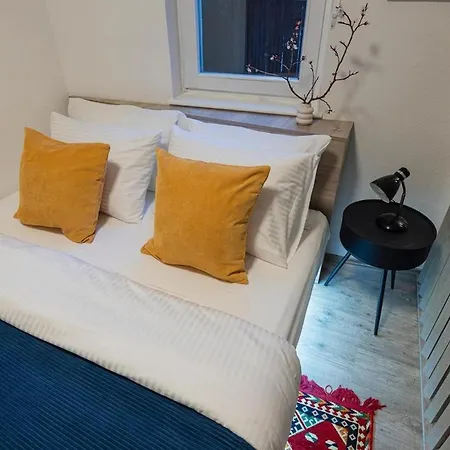 Nana's Atelier In The Old Town *